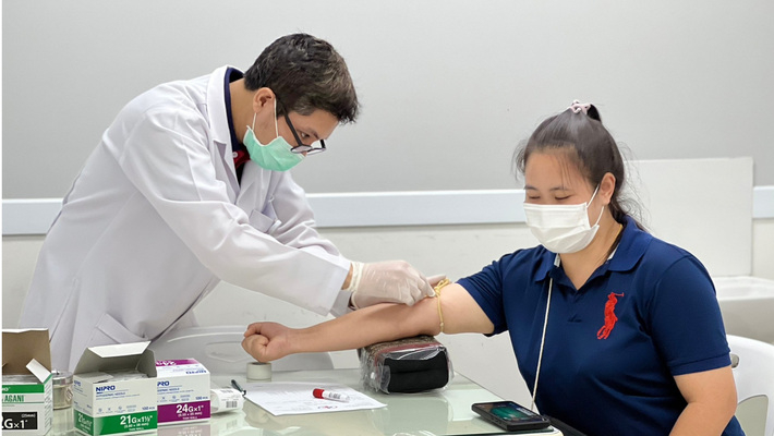 บริการตรวจสุขภาพ ให้แก่ บริษัท โป่งแยง และ บริษัท ดอยสเก็ดชาไทย