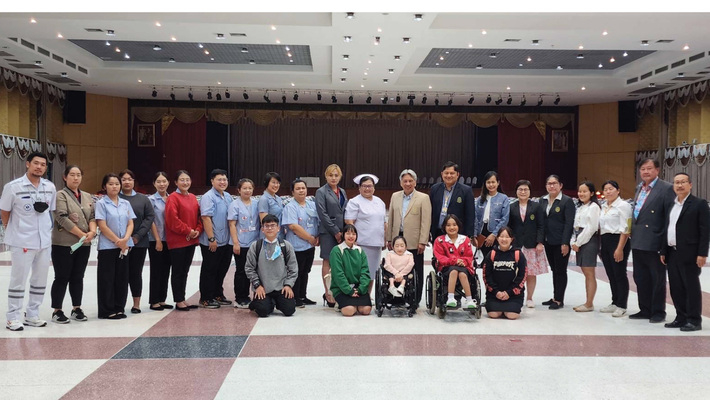 Public relations for services and treatment rights at His Royal Highness Prince Dipangkorn Rasmijot Auditorium, Chiang Mai Rajabhat University